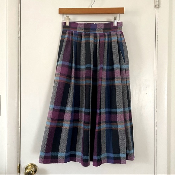 Vintage Clyde Wool-blend Plaid Pleated Midi Skirt - Picture 4 of 13